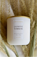 شموع معطرة بالزهور